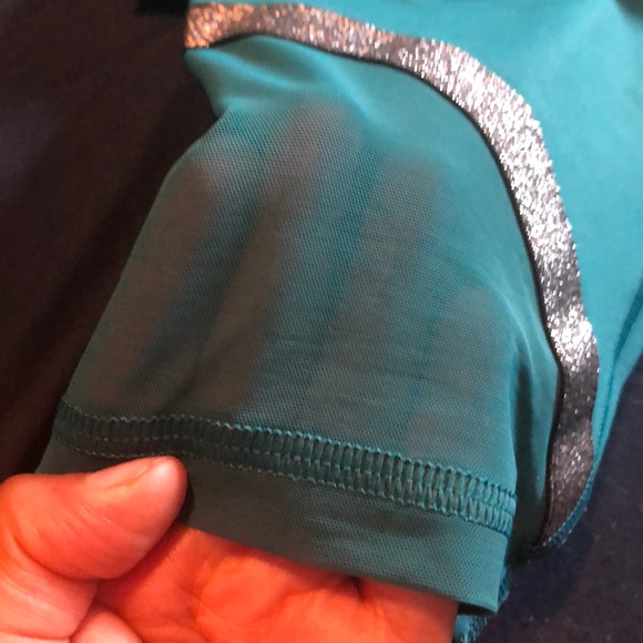 Victoria Secret Knockout teal sparkle capris - Picture 4 of 4